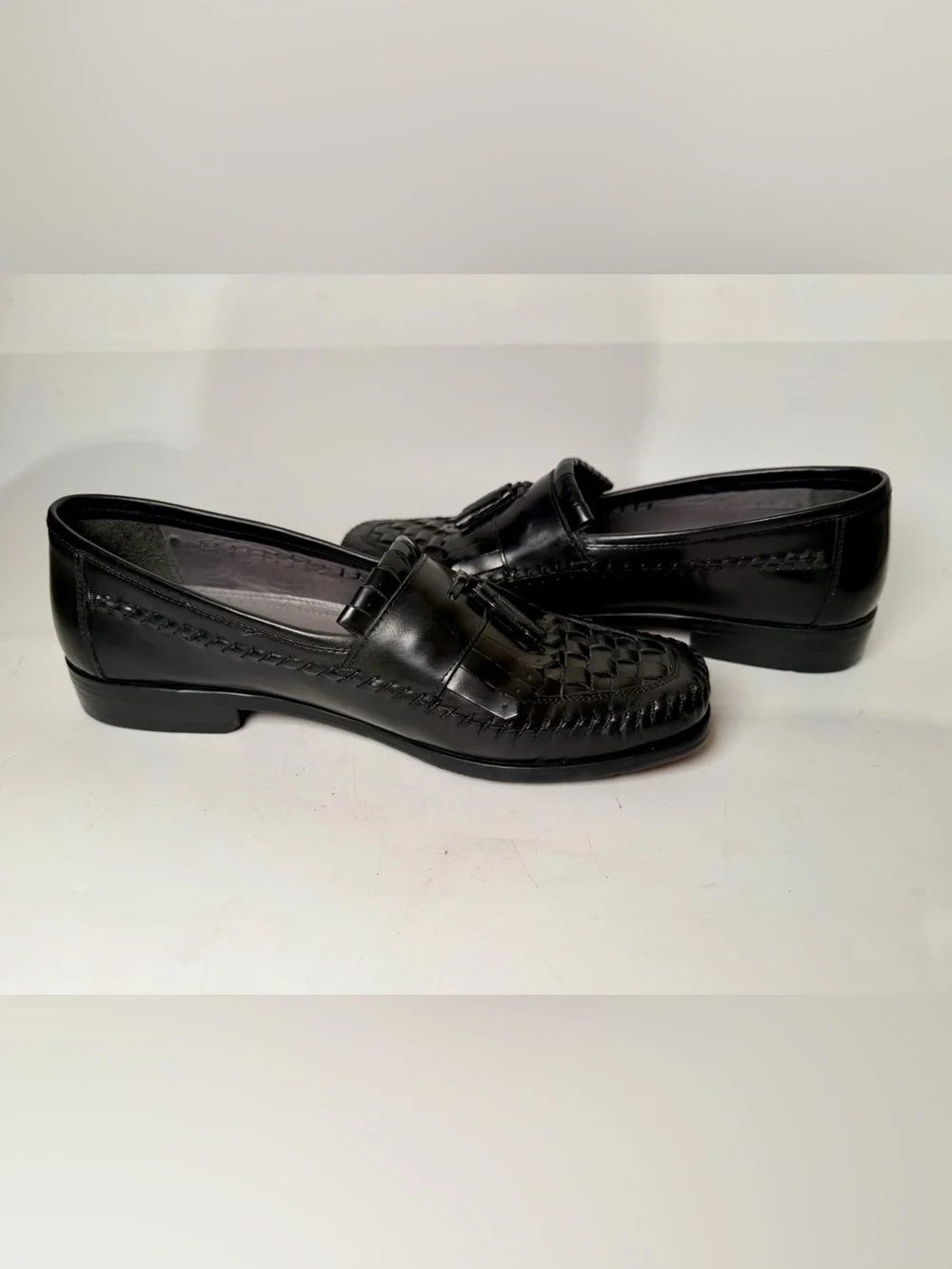 FLORSHEIM Black Leather Dress Shoes Woven Front Vamp Tassel Loafers Sz. 10.5 D